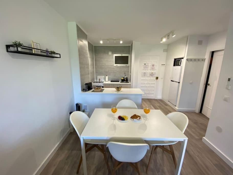 Alucinante Apt. Con Vistas, Piscinas Y Recepcion 24 Hs. * Benalmadena